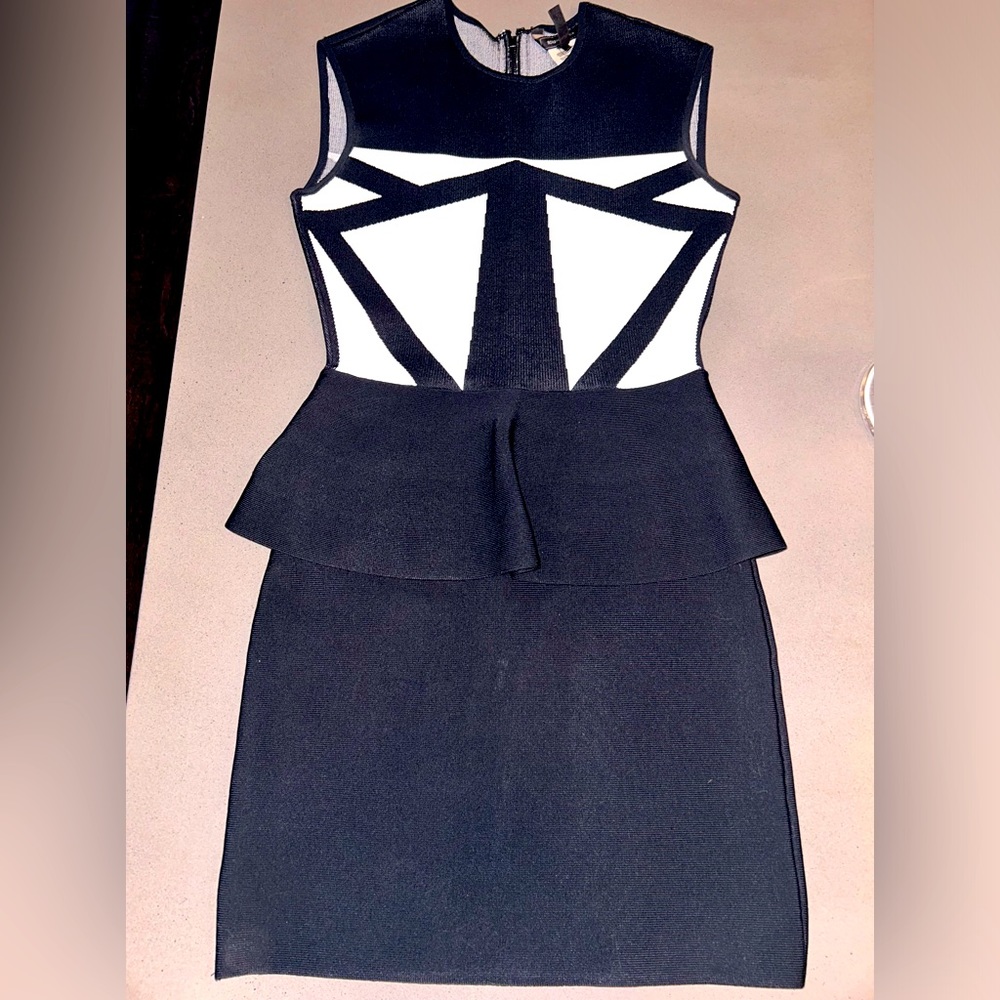 BCBG DRESS!! Nice fit!! Size XS